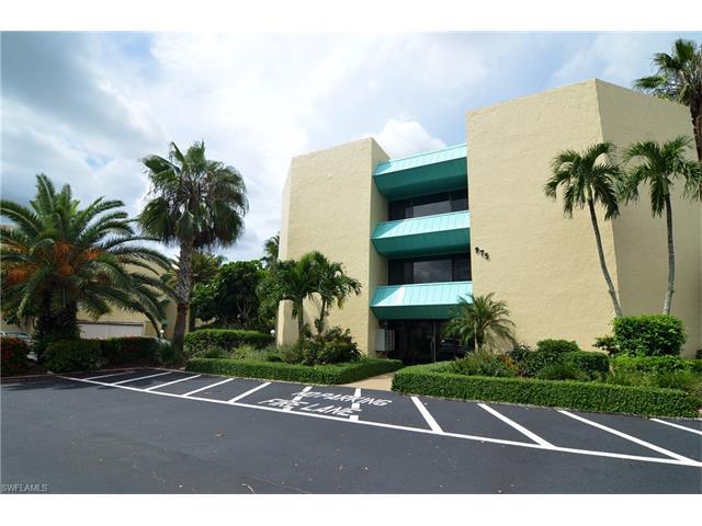 975 Palm View Dr - Photo 1
