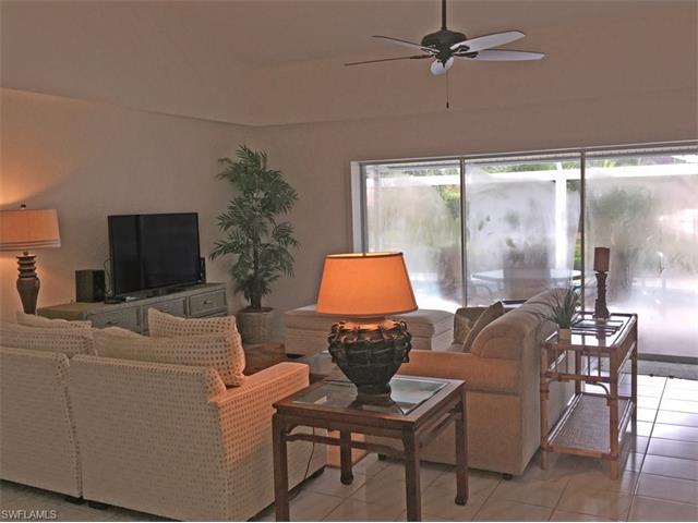 160 Stillwater Ct - Photo 1