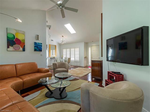 720 Reef Point Cir, Naples, FL 34108 (#216053245) :: Homes and Land Brokers, Inc