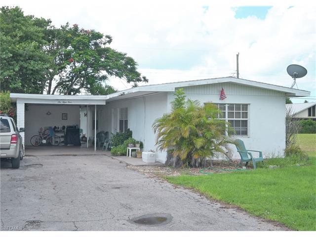694 97th Ave N, Naples, FL 34108 (#216055521) :: Homes and Land Brokers, Inc