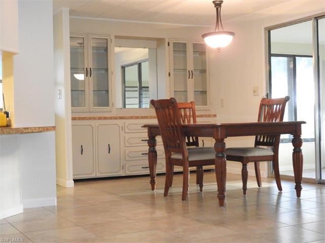 535 Charlemagne Blvd, Naples, FL 34112 (#216056936) :: Homes and Land Brokers, Inc