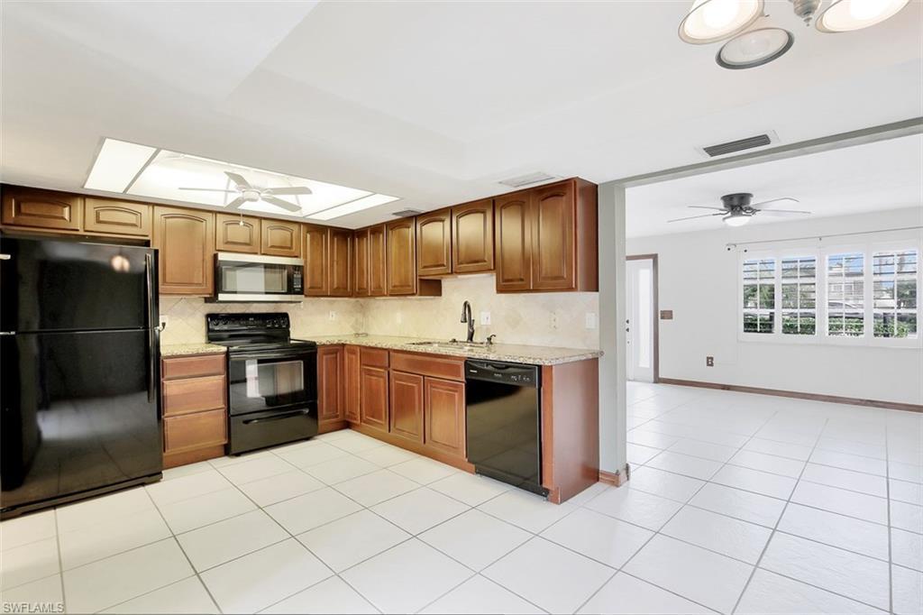 4907 Catalina Dr - Photo 1