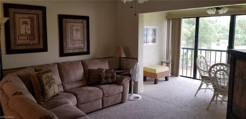 221 Fox Glen Dr - Photo 1