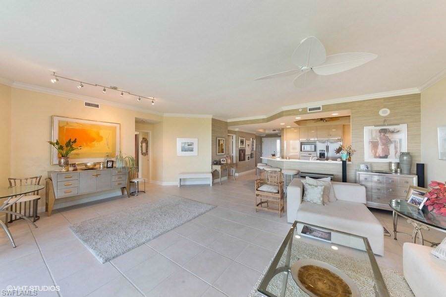 425 Cove Tower Dr - Photo 1