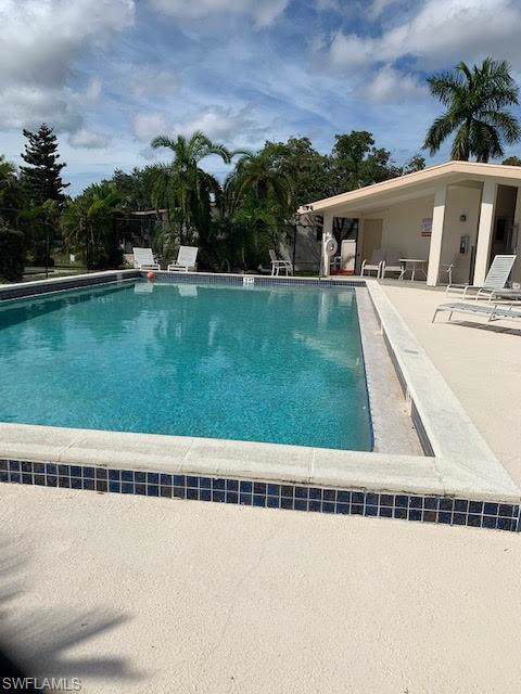 5280 Treetops Dr - Photo 1