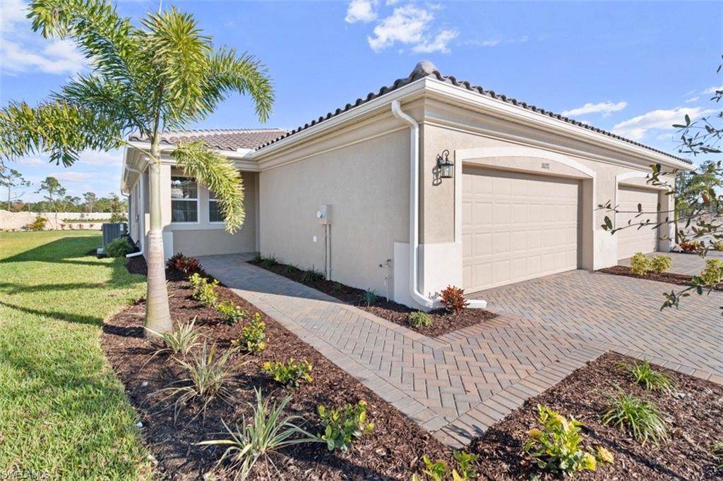 10271 Bonavie Cove Dr - Photo 1