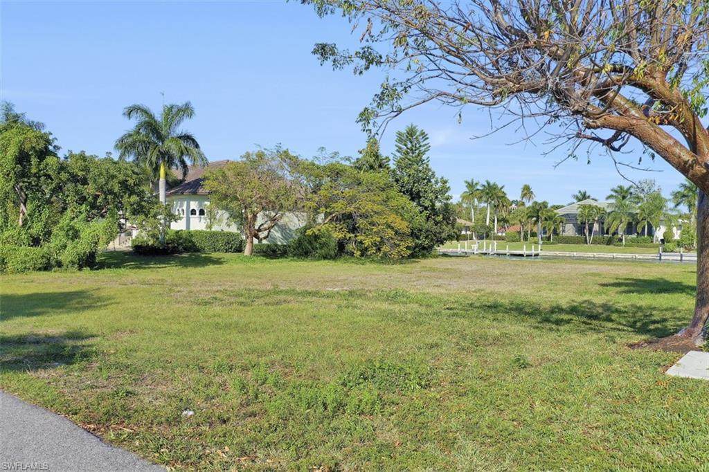 1011 Inlet Dr - Photo 1