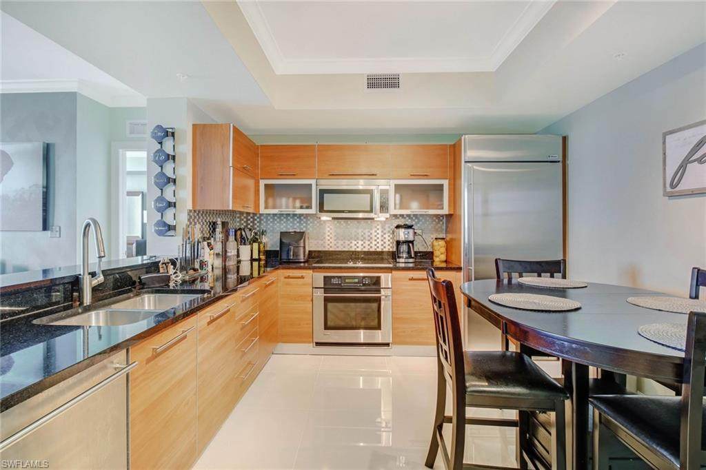 3000 Oasis Grand Blvd - Photo 1