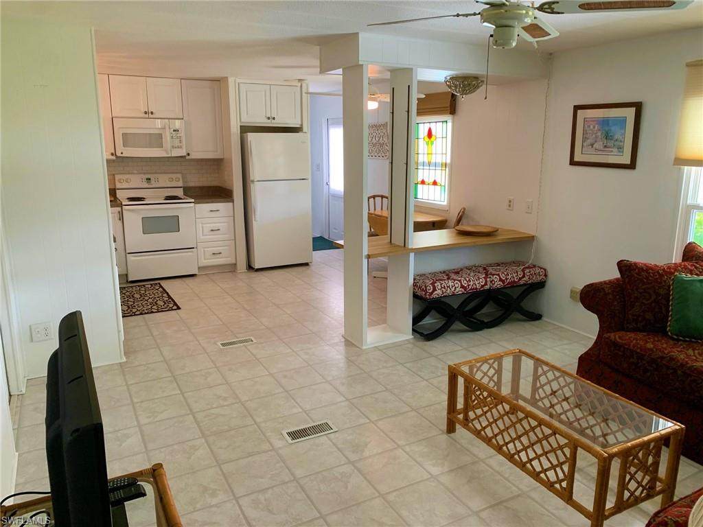 211 Matecumbe Ln - Photo 1