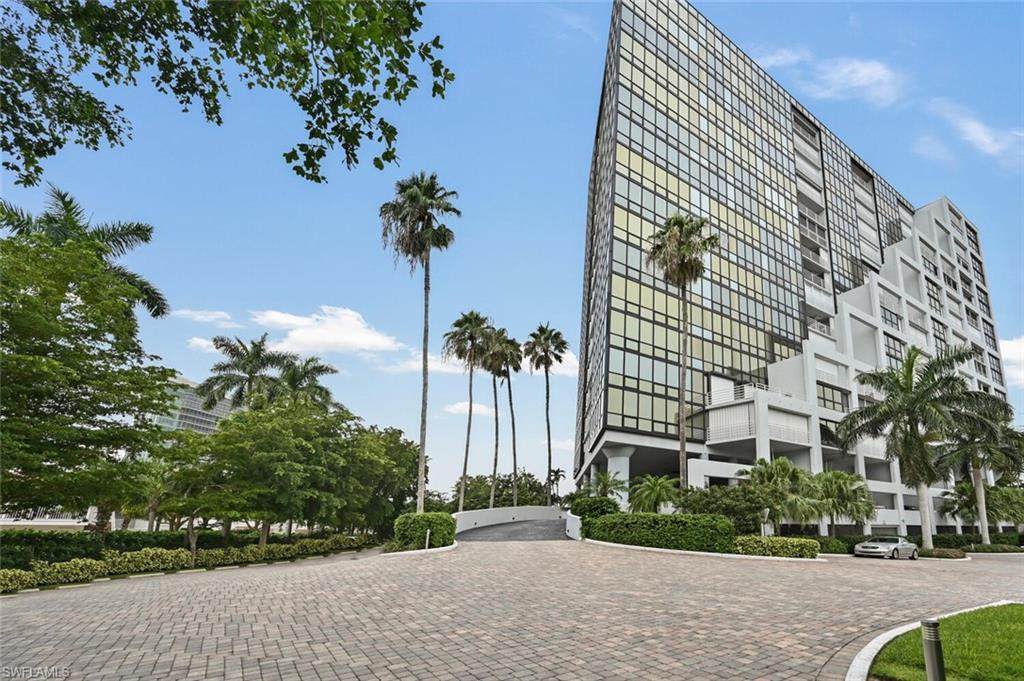 4751 Gulf Shore Blvd - Photo 1