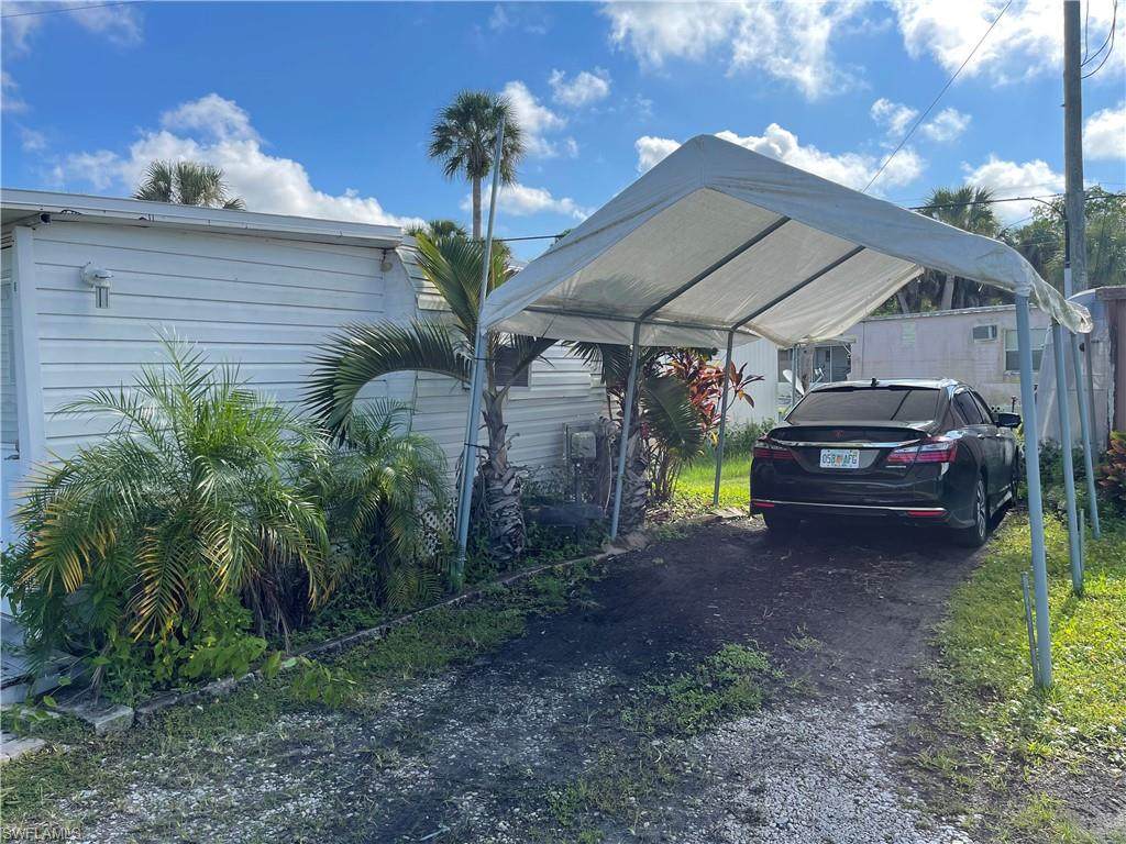 115 Lakeside Dr - Photo 1