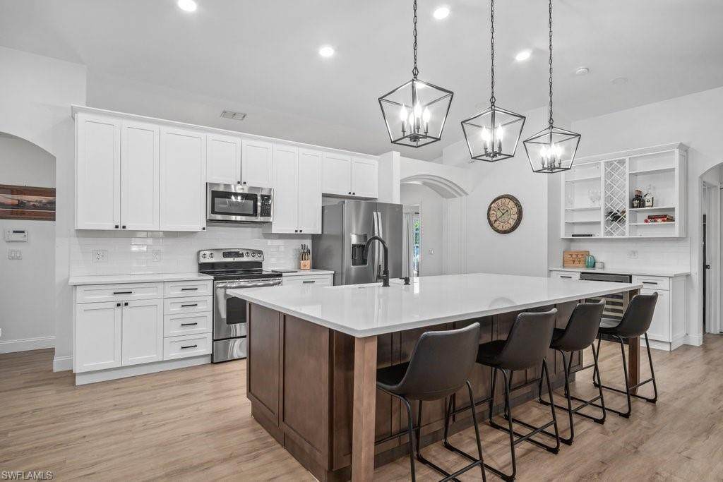 231 16th St - Photo 1
