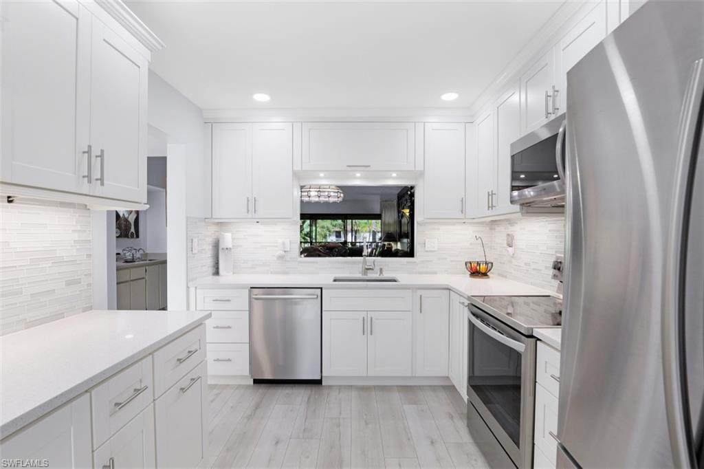 1822 Kings Lake Blvd - Photo 1
