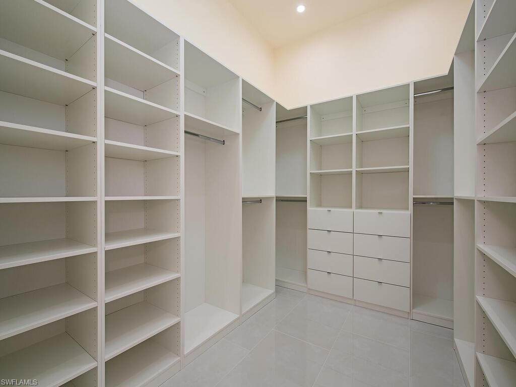 379 25th St - Photo 1