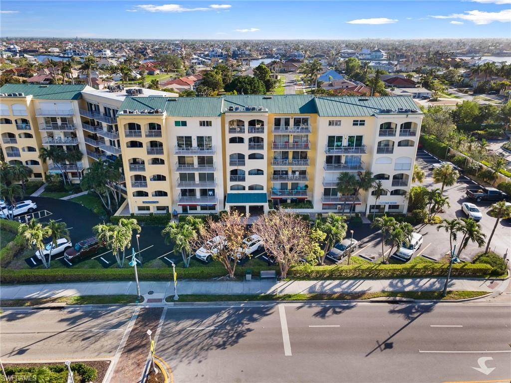 291 Collier Blvd - Photo 1