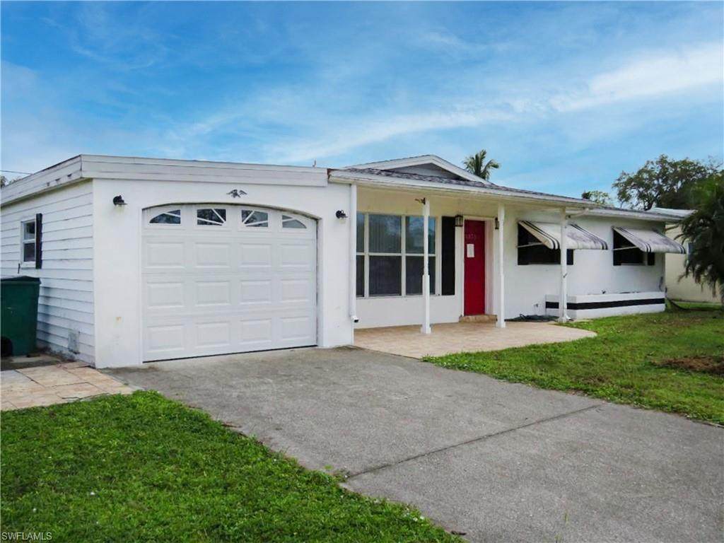 1052 Coconut Cir - Photo 1