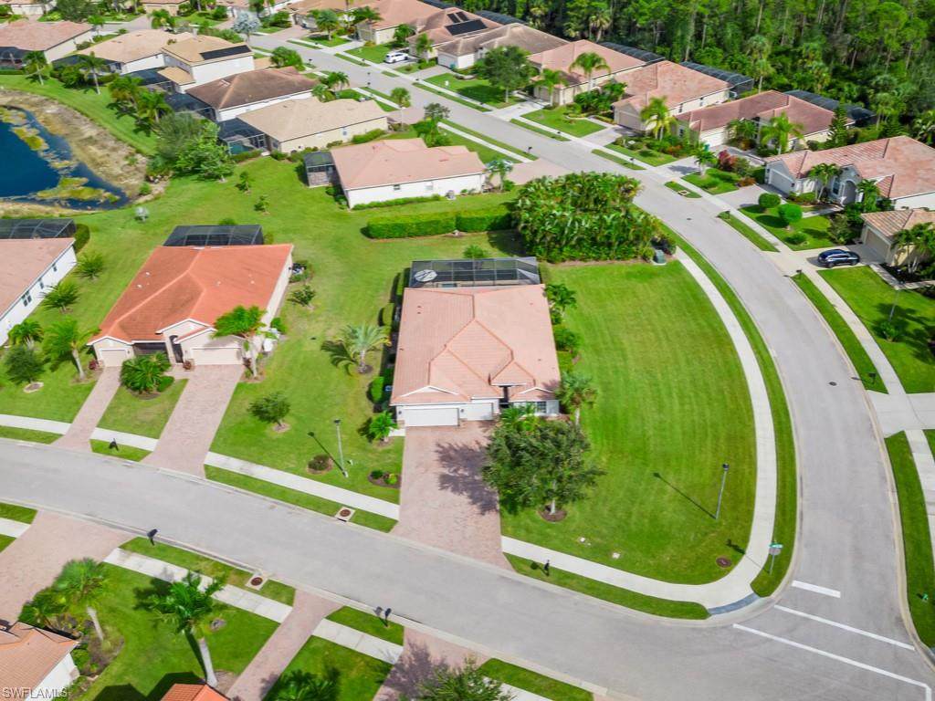 8050 Princeton Dr, Naples, FL 34104 (223075962) Southwest Florida R