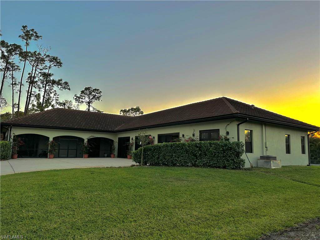 1391 Oakes Blvd, Naples, FL 34119 (223085659) Southwest Florida R.E