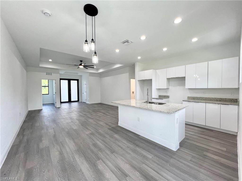 3005 20th St - Photo 1