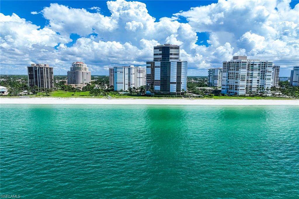 4401 Gulf Shore Blvd - Photo 1