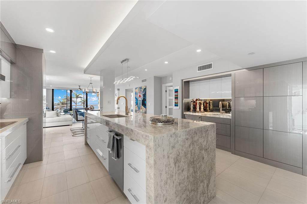 3100 Gulf Shore Blvd - Photo 1