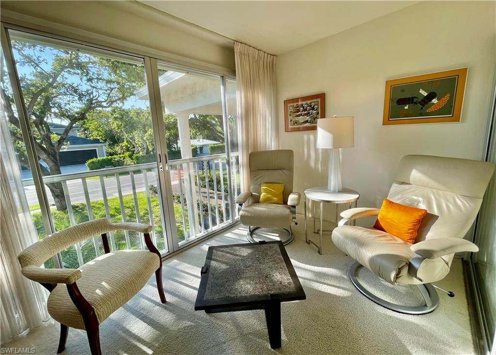 1900 Alamanda Dr - Photo 1