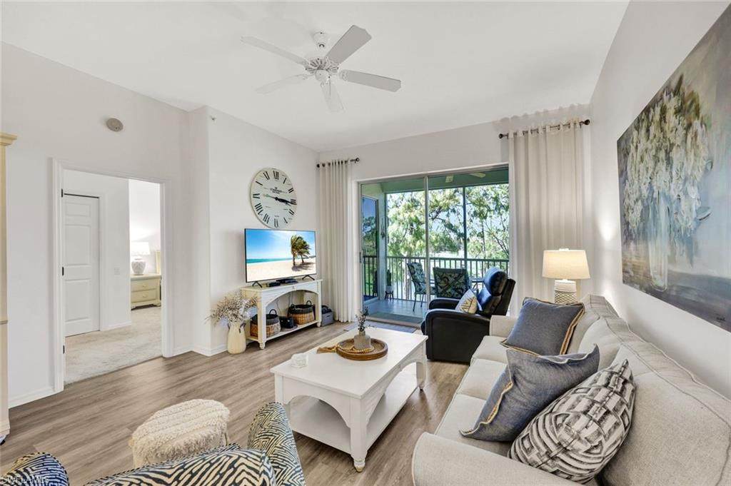 8239 Parkstone Pl - Photo 1