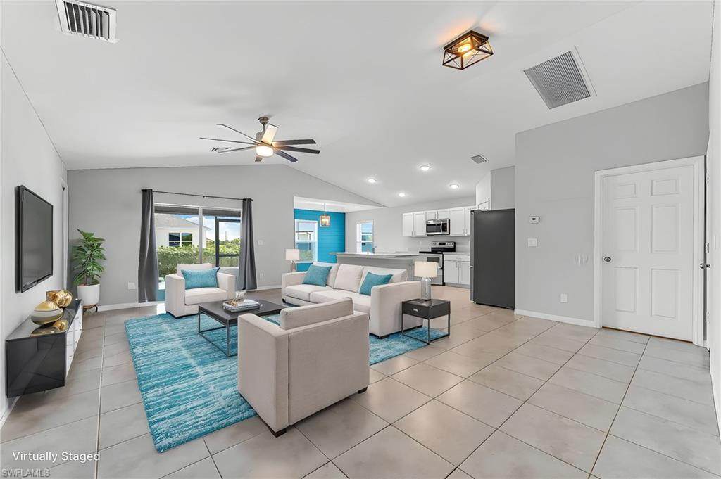 1319 14th Pl - Photo 1