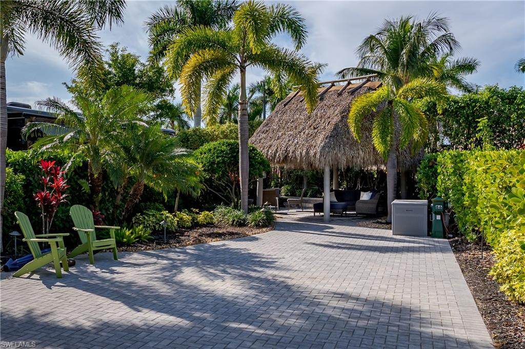 13568 Snook Cir - Photo 1