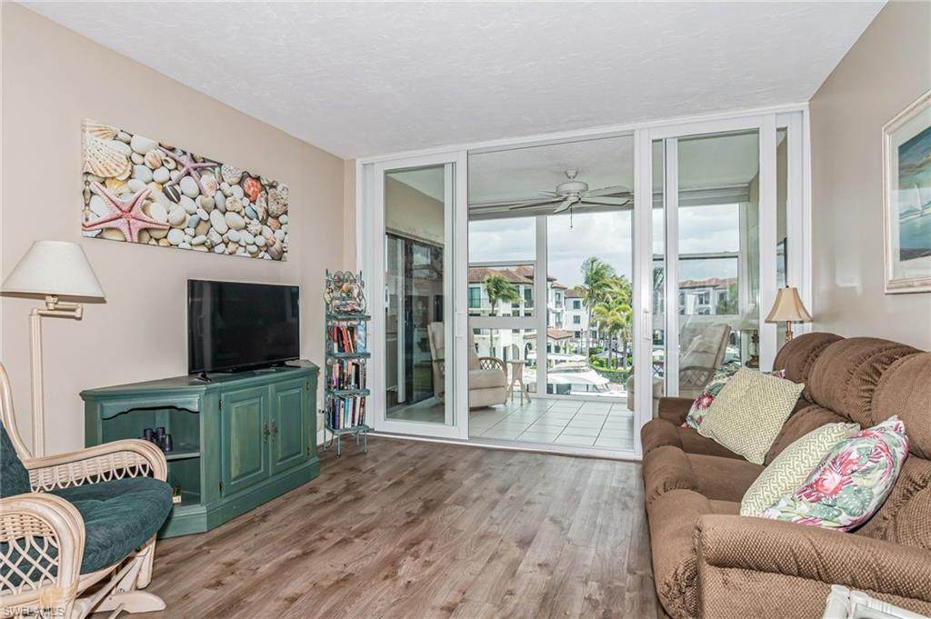 805 River Point Dr - Photo 1