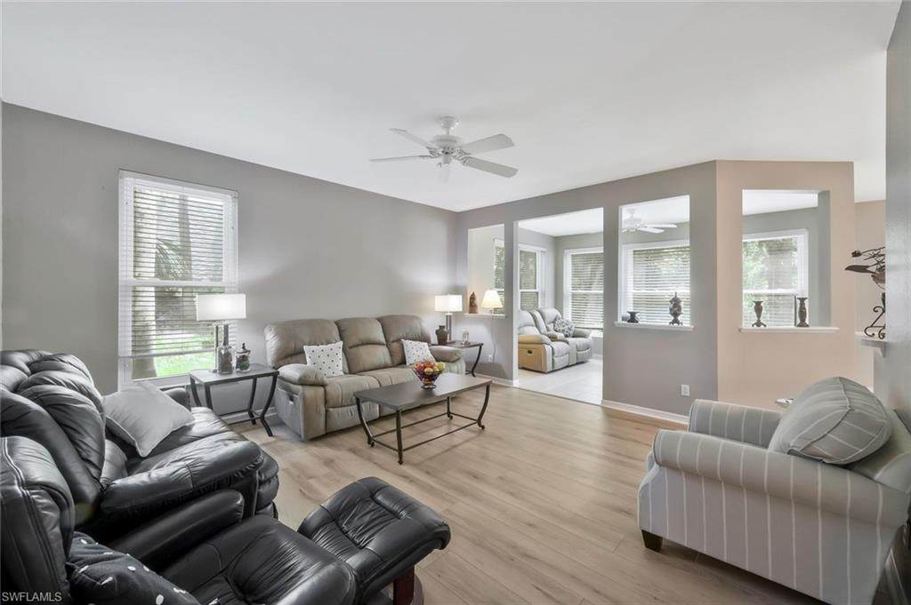 1340 Charleston Square Dr - Photo 1