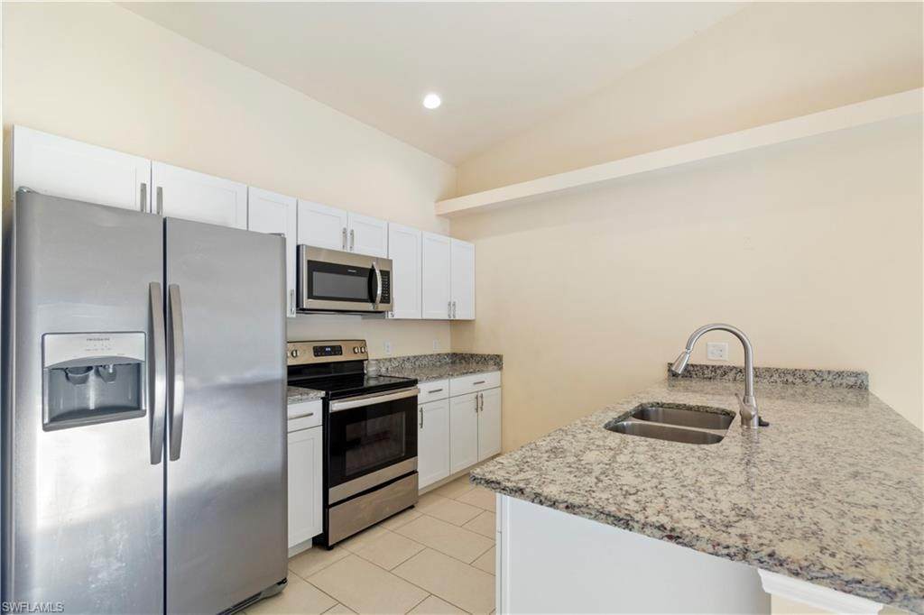 510 Skyline Blvd - Photo 1