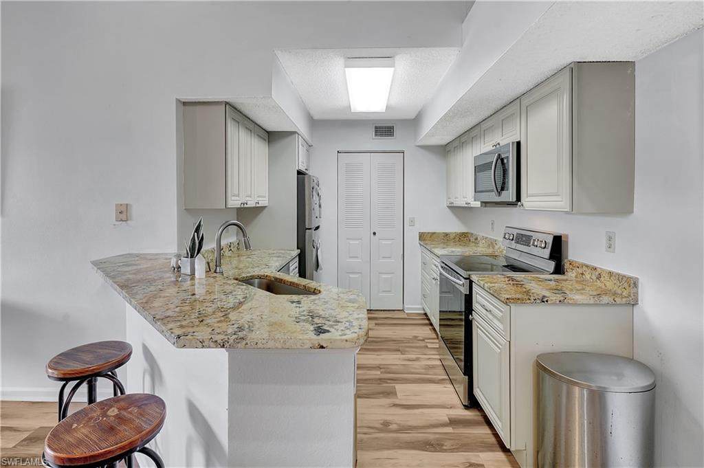 13615 Eagle Ridge Dr - Photo 1