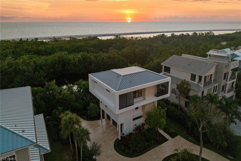 706 Waterside Dr - Photo 1