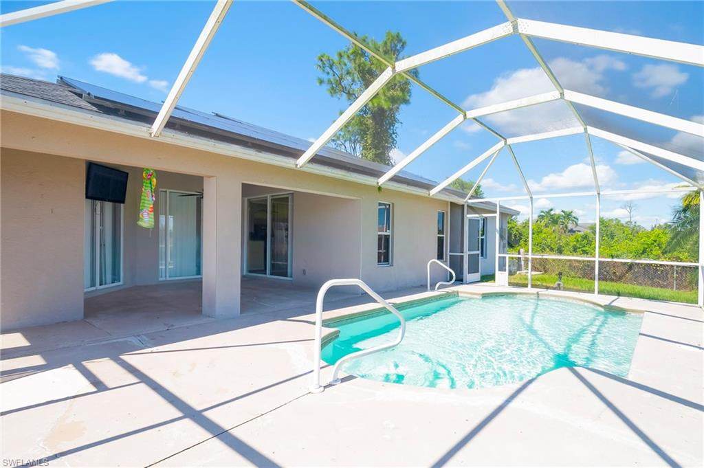 379 Charwood Ave - Photo 1