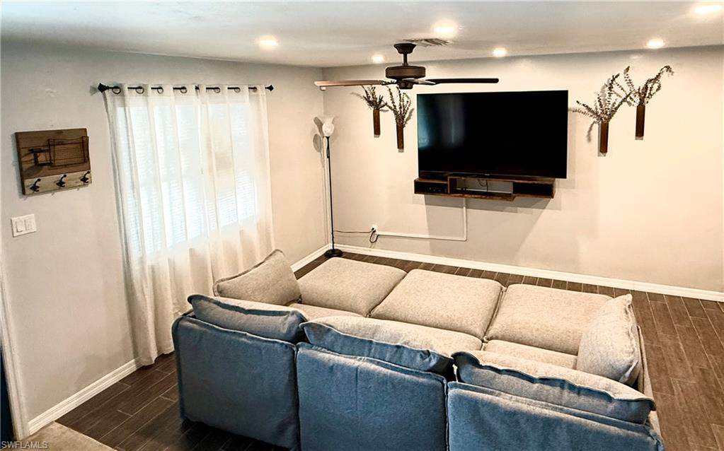 https://bt-photos.global.ssl.fastly.net/naples/orig_boomver_2_225078604-2.jpg