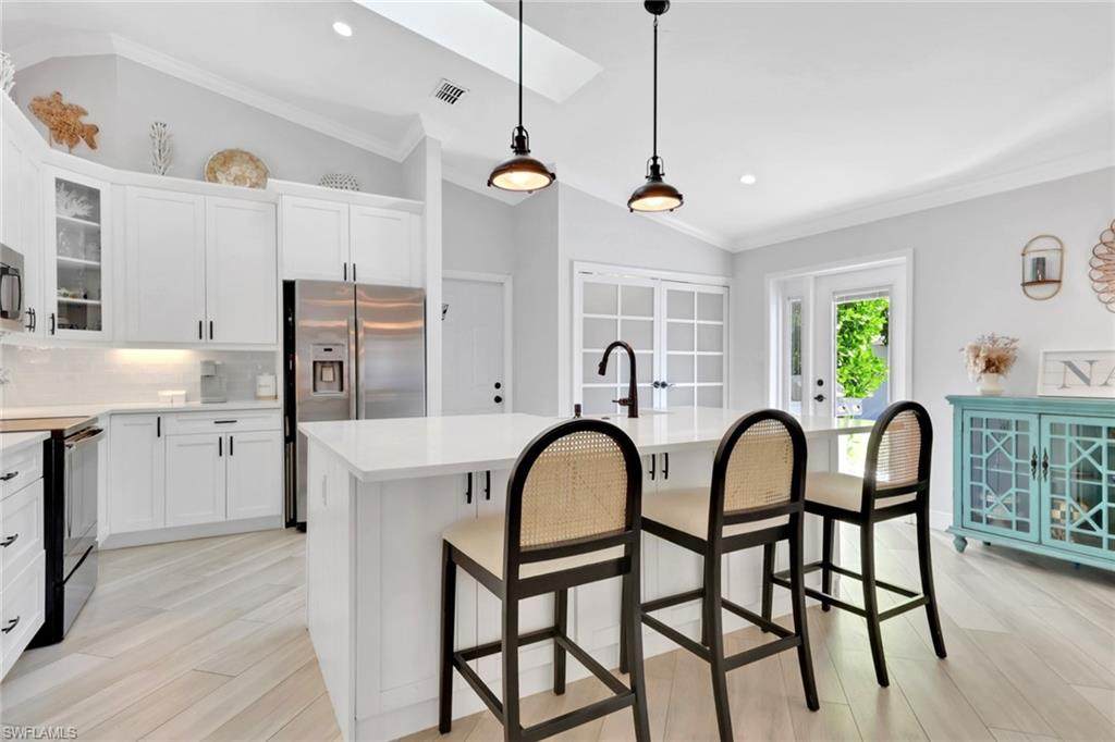 1151 Jardin Dr - Photo 1