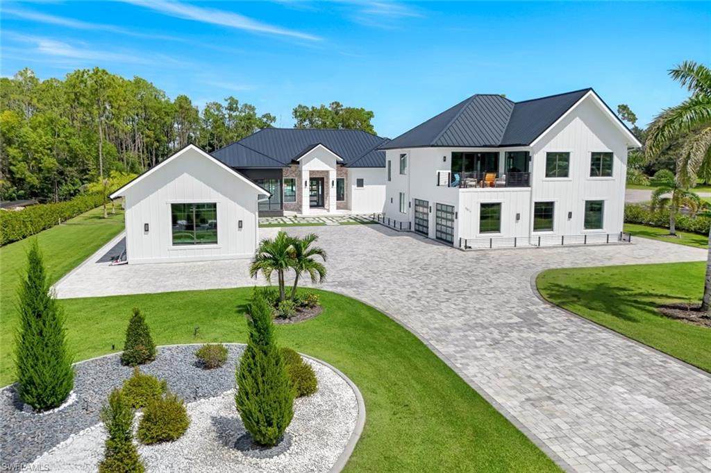 6677 Hunters Rd - Photo 1