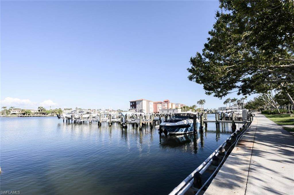 4680 Gulf Shore Blvd - Photo 1