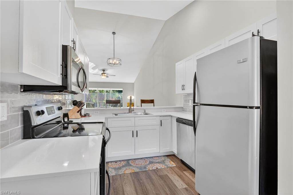 209 Robin Hood Cir - Photo 1