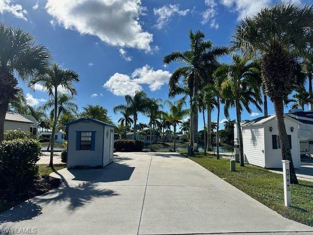 1233 Diamond Lake Cir - Photo 1