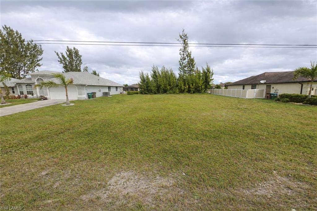 623 22nd Ter - Photo 1