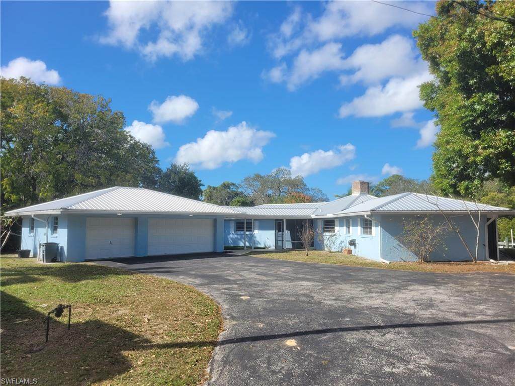 10131 Main Dr - Photo 1