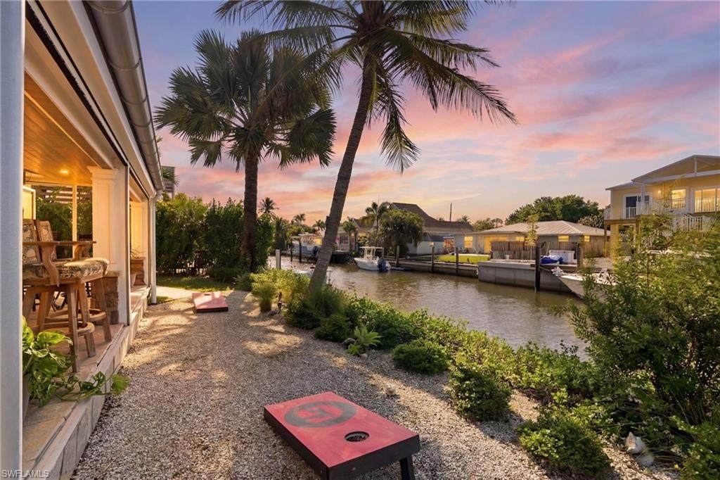 2672 Gulfview Dr - Photo 1