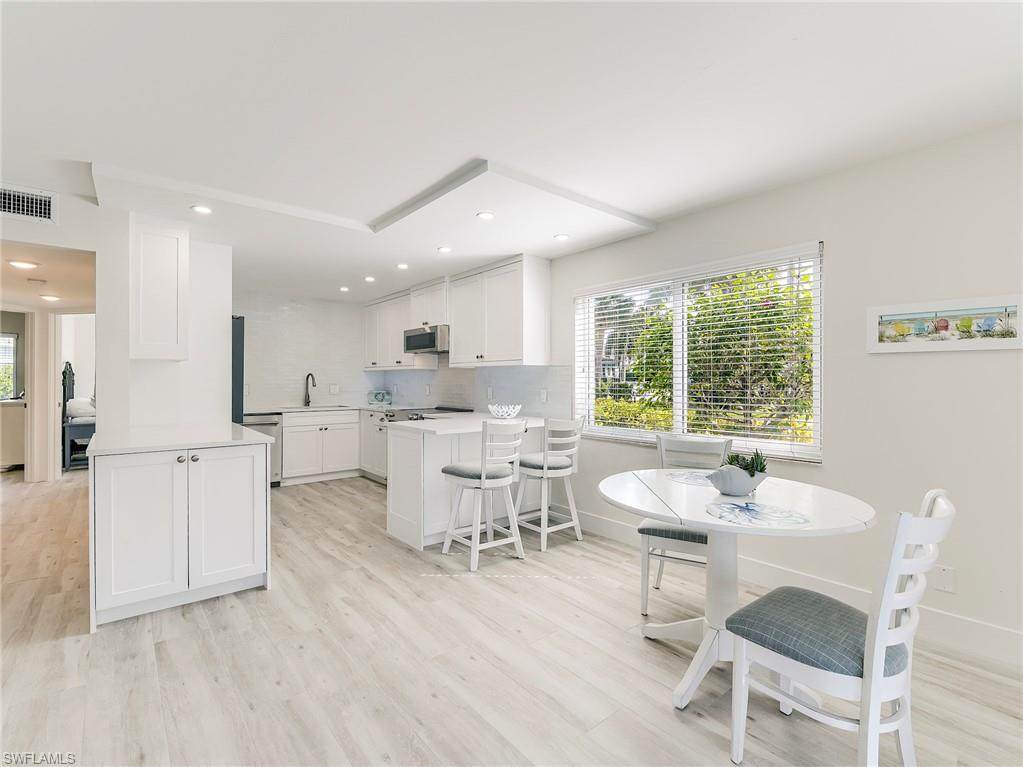 354 Harbour Dr - Photo 1