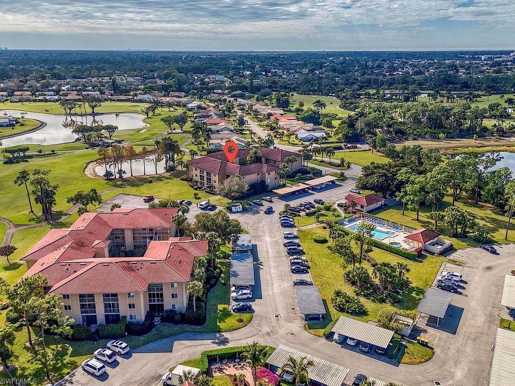 1075 Foxfire Ln - Photo 1