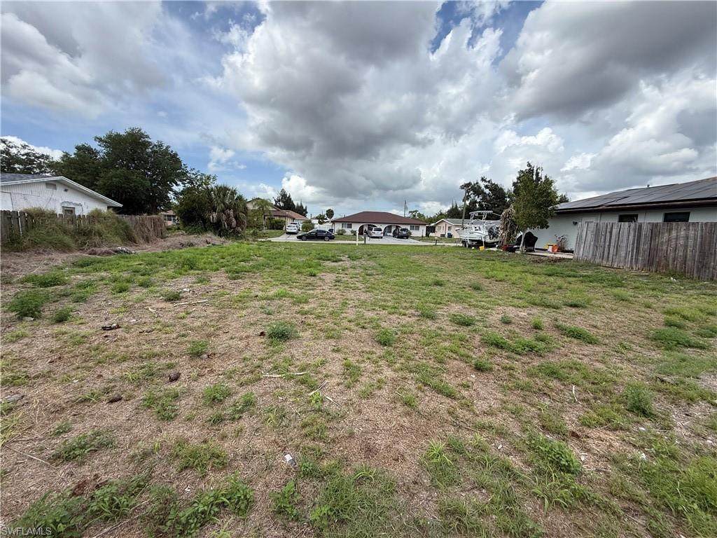 XX Venetia Ave - Photo 1