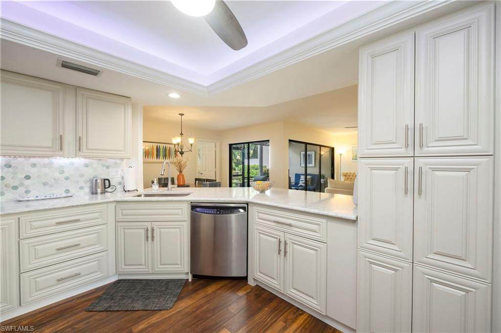 592 Beachwalk Cir - Photo 1