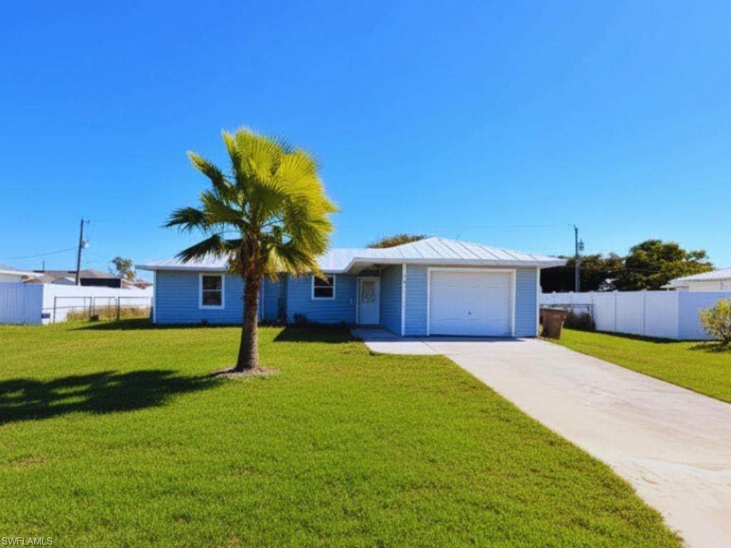 419 16th Pl - Photo 1