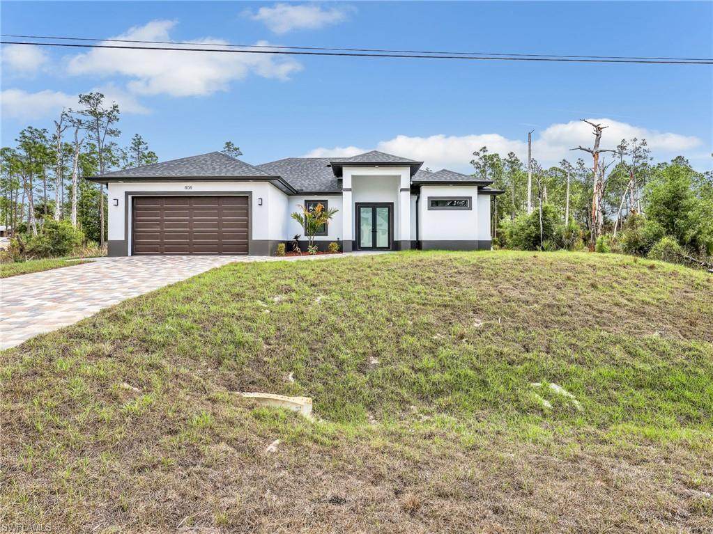 808 Willard Ave - Photo 1